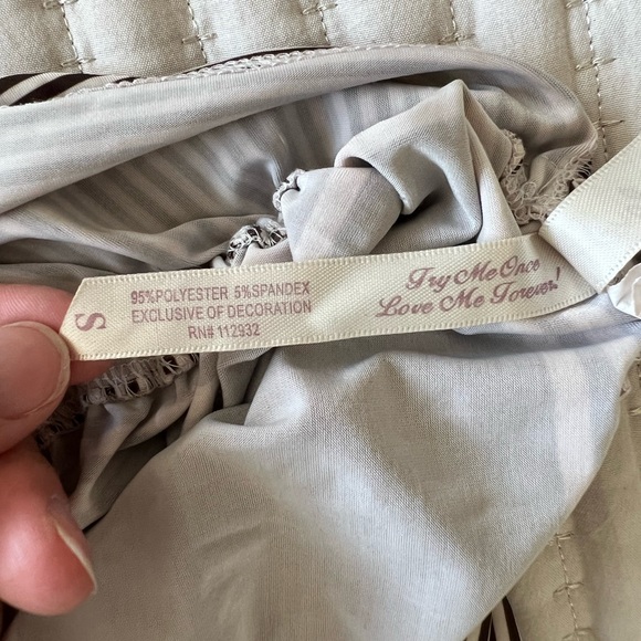 CRISTINA LOVE Short Sleeve Striped Dress Size Medium for Woman EUC - Picture 9 of 10